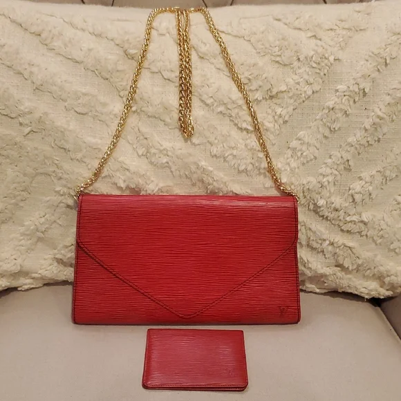 Louis Vuitton Red Epi Leather Clutch & Card Case Set - Picture 4 of 15